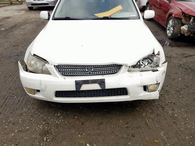 JTHBD192420041286 - 2002 LEXUS IS 300 WHITE photo 9