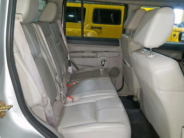 1J8HG58N16C303106 - 2006 JEEP COMMANDER SILVER photo 6