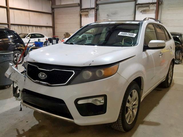 5XYKW4A28BG092826 - 2011 KIA SORENTO SX WHITE photo 2