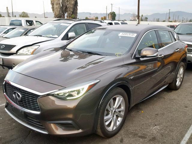 SJKCH5CP9HA036946 - 2017 INFINITI QX30 BASE BROWN photo 2