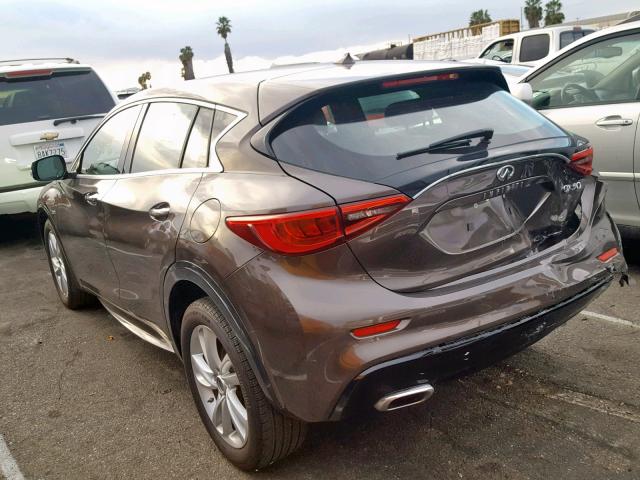 SJKCH5CP9HA036946 - 2017 INFINITI QX30 BASE BROWN photo 3