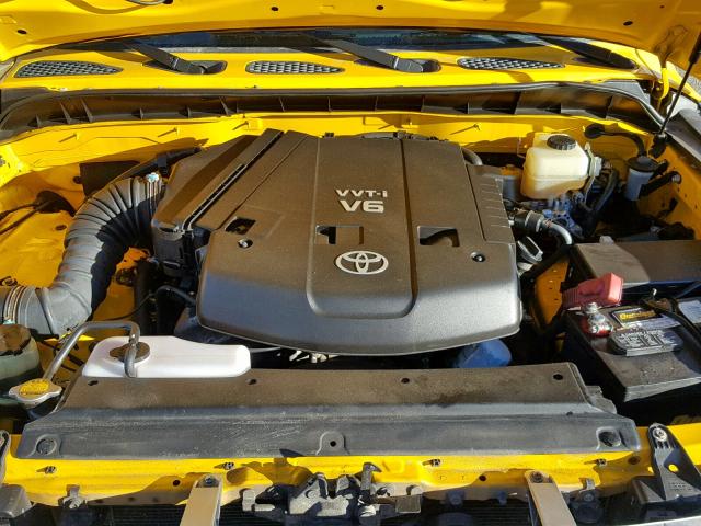 JTEBU11F180101559 - 2008 TOYOTA FJ CRUISER YELLOW photo 7