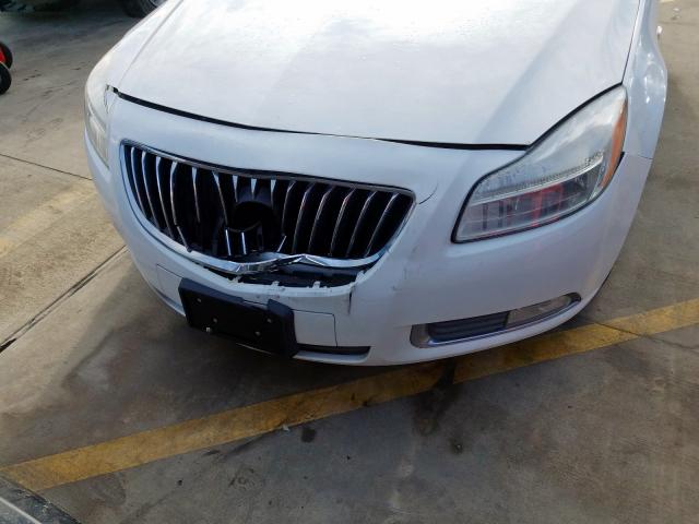 W04GN5EC1B1130232 - 2011 BUICK REGAL CXL WHITE photo 9