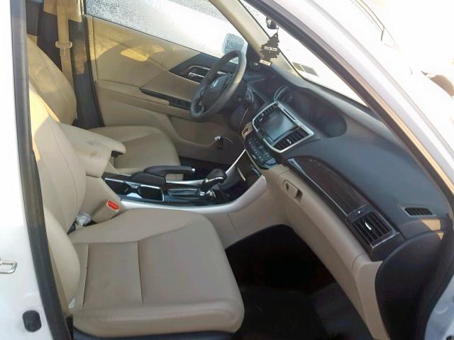 1HGCR3F89GA016303 - 2016 HONDA ACCORD EXL WHITE photo 5