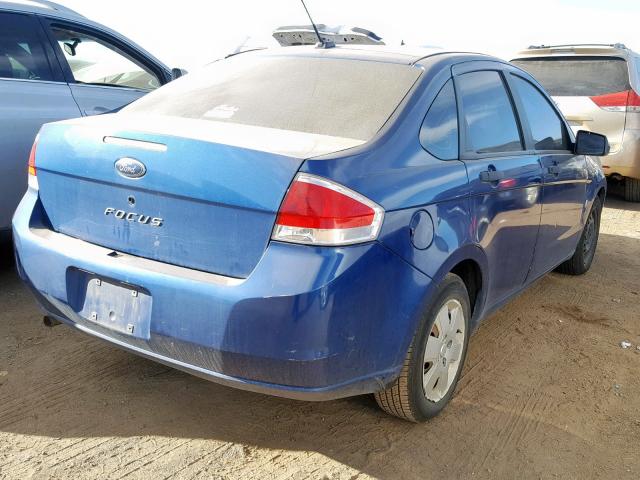 1FAHP34NX8W150265 - 2008 FORD FOCUS S/SE BLUE photo 4