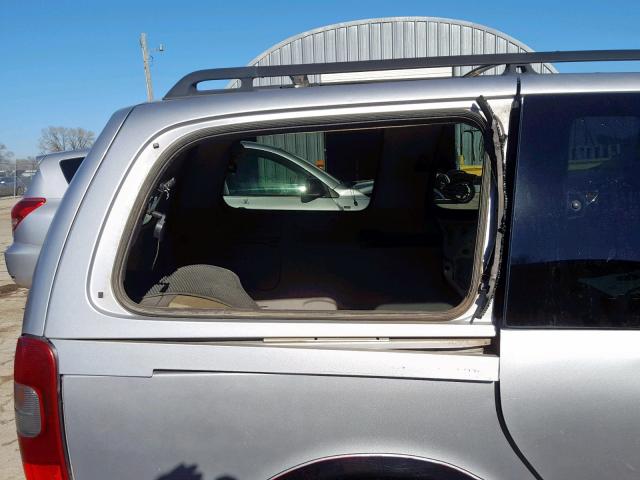 1GNDV03E82D197643 - 2002 CHEVROLET VENTURE SILVER photo 10