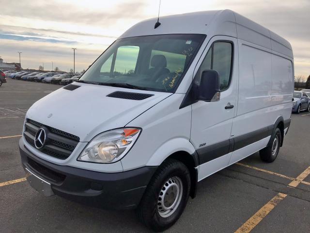 WD3PE7CC1D5758821 - 2013 MERCEDES-BENZ SPRINTER 2 WHITE photo 2