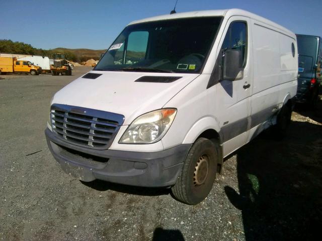 WDYPE745795363088 - 2009 FREIGHTLINER SPRINTER 2 WHITE photo 2