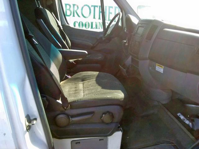 WDYPE745795363088 - 2009 FREIGHTLINER SPRINTER 2 WHITE photo 5