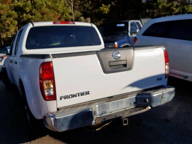 1N6AD07UX8C410734 - 2008 NISSAN FRONTIER C WHITE photo 3