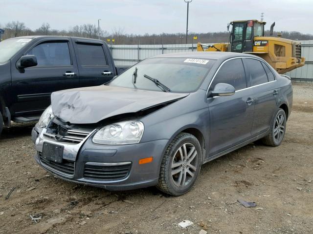 3VWST71K86M825490 - 2006 VOLKSWAGEN JETTA TDI GRAY photo 2