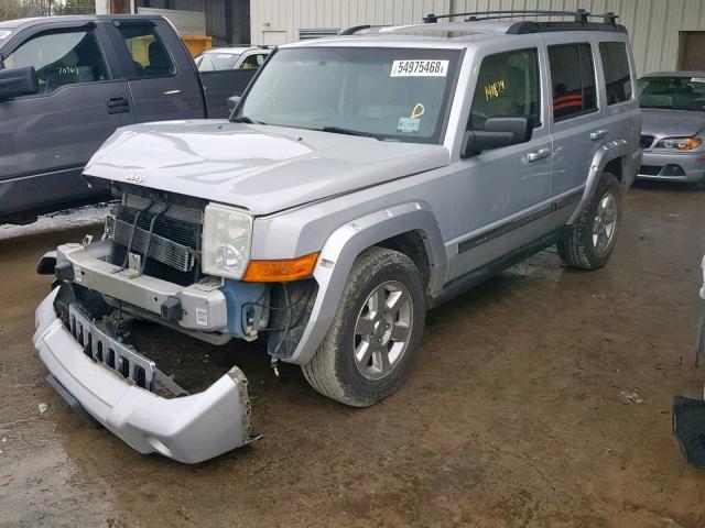 1J8HH58226C247650 - 2006 JEEP COMMANDER SILVER photo 2