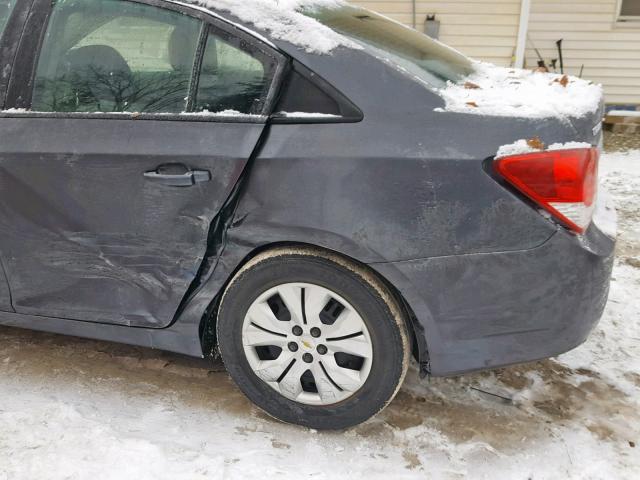 1G1PA5SH4D7239729 - 2013 CHEVROLET CRUZE LS CHARCOAL photo 9