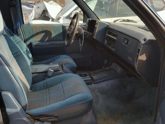 1GNCT18W6N0147859 - 1992 CHEVROLET BLAZER S10 BLUE photo 5