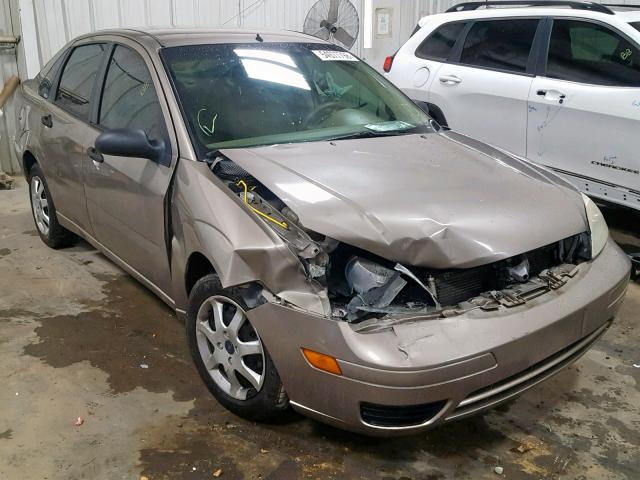1FAFP34N55W285088 - 2005 FORD FOCUS ZX4 GOLD photo 1