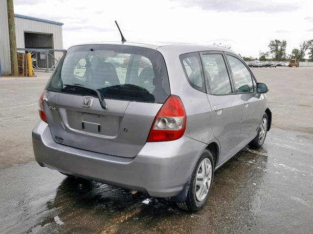 JHMGD38498S054794 - 2008 HONDA FIT SILVER photo 4