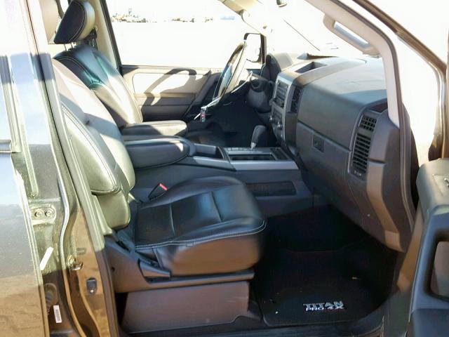 1N6BA0EC7CN322101 - 2012 NISSAN TITAN S GRAY photo 5