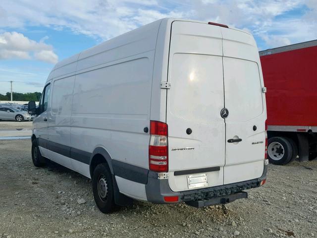 WD3PE8DC0E5886411 - 2014 MERCEDES-BENZ SPRINTER 2 WHITE photo 3