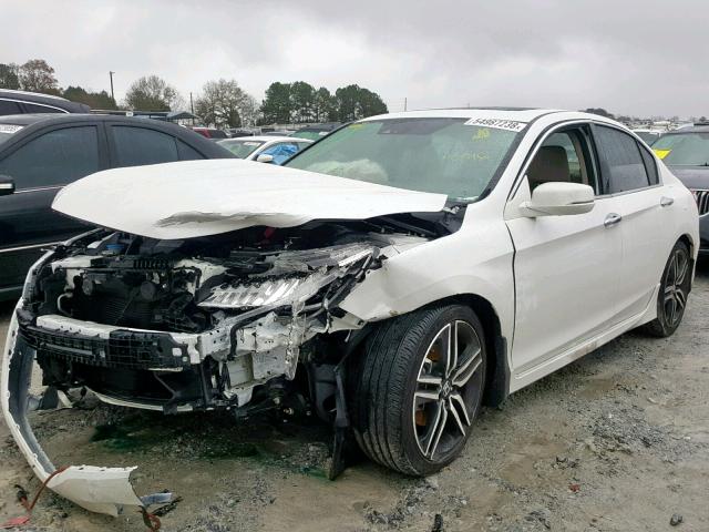 1HGCR3F9XHA042404 - 2017 HONDA ACCORD TOU WHITE photo 2