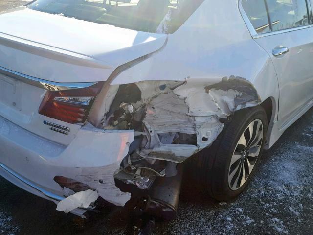 JHMCR6F74HC029164 - 2017 HONDA ACCORD HYB WHITE photo 9