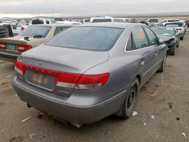 KMHFC46F06A039271 - 2006 HYUNDAI AZERA SE GRAY photo 4