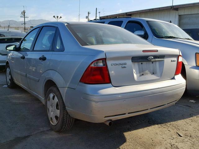1FAFP34N15W239712 - 2005 FORD FOCUS ZX4 GRAY photo 3