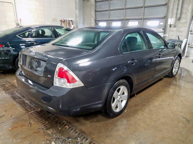 3FAHP07Z67R167420 - 2007 FORD FUSION SE GRAY photo 4