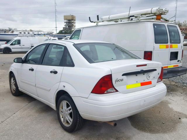 1FAFP34Z74W175306 - 2004 FORD FOCUS SE C WHITE photo 3