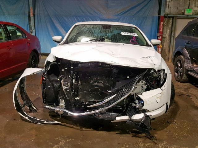 1C3CCCAB2FN657825 - 2015 CHRYSLER 200 LIMITE WHITE photo 9