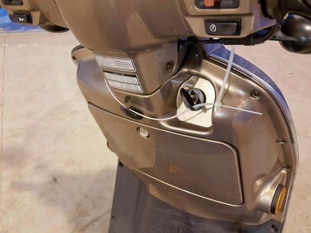 LC2D2H127FC100286 - 2015 KYMCO USA INC LIKE 200I GOLD photo 5