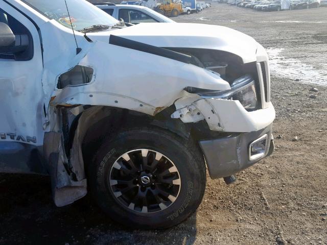 1N6AA1E53HN559758 - 2017 NISSAN TITAN SV WHITE photo 9