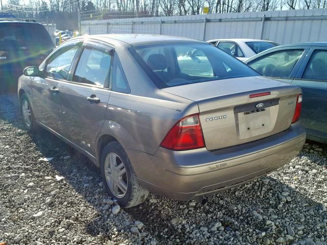 1FAFP34N25W170674 - 2005 FORD FOCUS ZX4 TAN photo 3