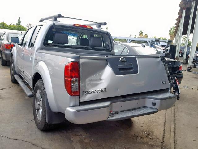 1N6AD07U18C418186 - 2008 NISSAN FRONTIER C SILVER photo 3