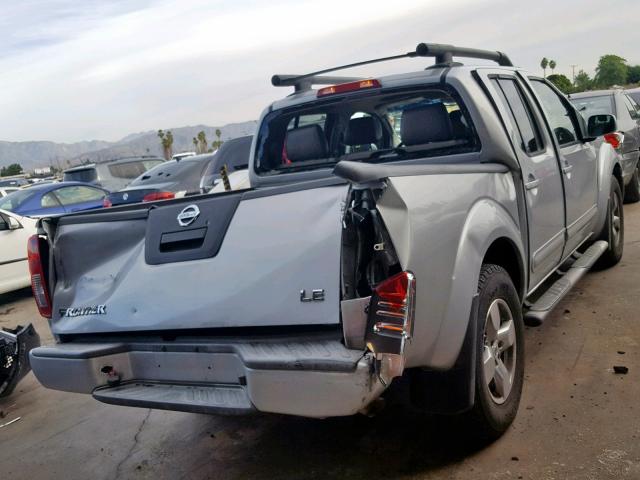 1N6AD07U18C418186 - 2008 NISSAN FRONTIER C SILVER photo 4