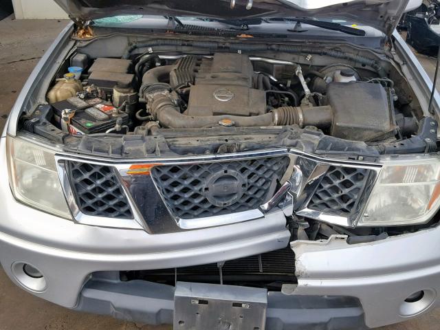 1N6AD07U18C418186 - 2008 NISSAN FRONTIER C SILVER photo 7