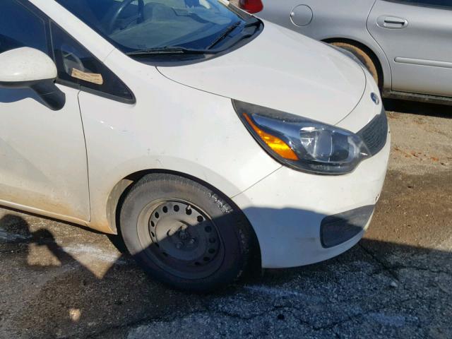 KNADM4A38E6332291 - 2014 KIA RIO LX WHITE photo 9