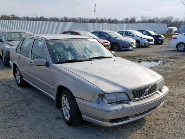 YV1LS55A6X2613920 - 1999 VOLVO S70 SILVER photo 1