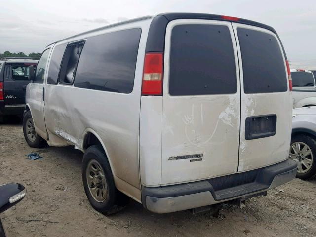 1GNSGCF41D1107534 - 2013 CHEVROLET EXPRESS G1 WHITE photo 3