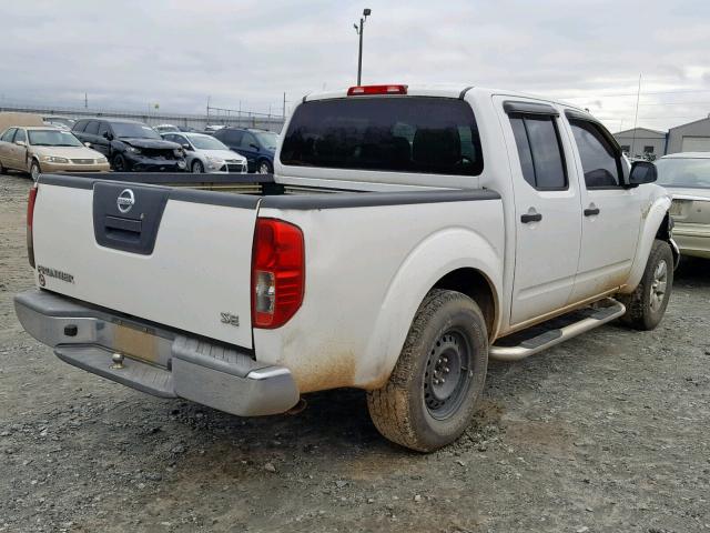 1N6AD07UX9C400836 - 2009 NISSAN FRONTIER C WHITE photo 4