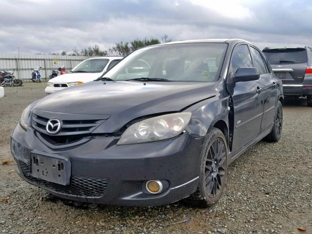 JM1BK143861531446 - 2006 MAZDA 3 HATCHBAC BLACK photo 2