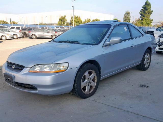 1HGCG2255YA043205 - 2000 HONDA ACCORD EX SILVER photo 2