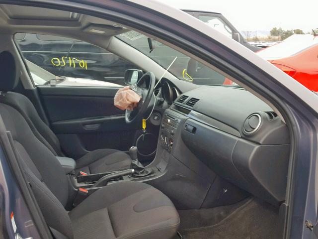 JM1BK344181860397 - 2008 MAZDA 3 HATCHBAC GRAY photo 5