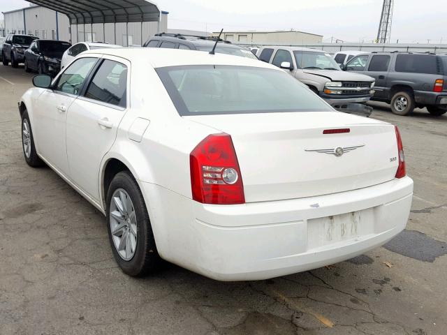 2C3KA43R58H222049 - 2008 CHRYSLER 300 LX WHITE photo 3