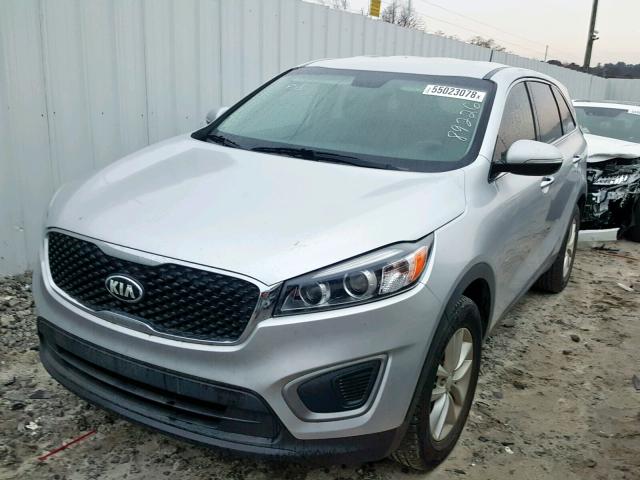 5XYPG4A35GG028343 - 2016 KIA SORENTO LX SILVER photo 2