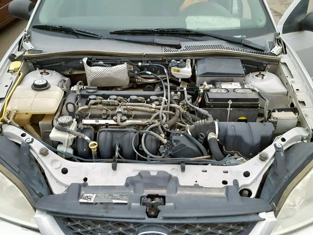 1FAFP34N47W305642 - 2007 FORD FOCUS ZX4 SILVER photo 7