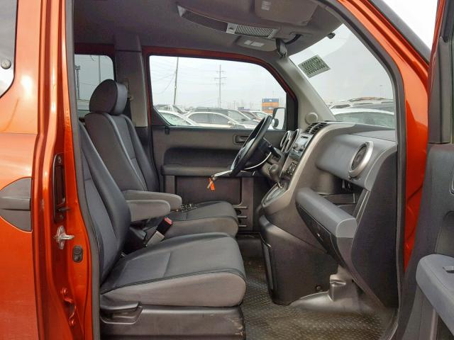 5J6YH28634L015672 - 2004 HONDA ELEMENT EX ORANGE photo 5