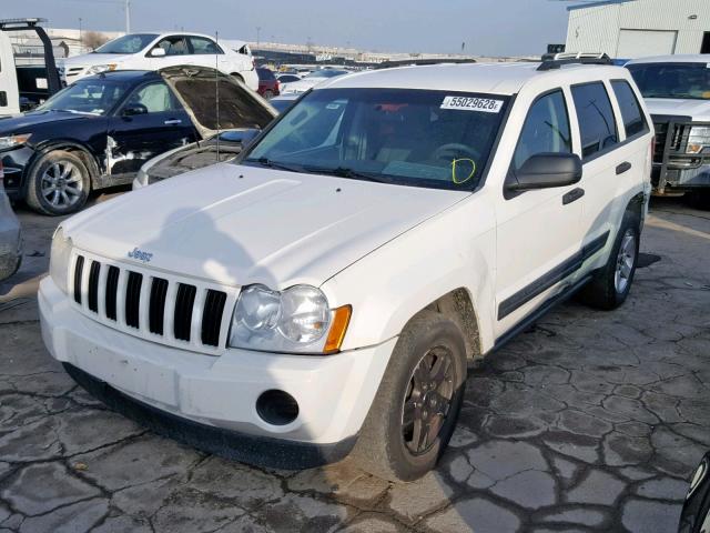 1J4GR48K85C551116 - 2005 JEEP GRAND CHER WHITE photo 2