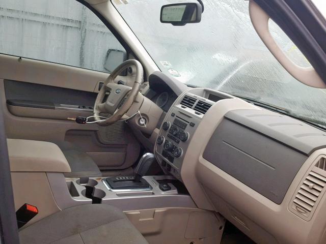 1FMCU49329KA48909 - 2009 FORD ESCAPE HYB SILVER photo 5