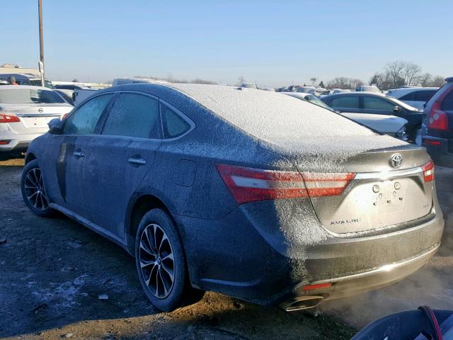 4T1BK1EB3JU282806 - 2018 TOYOTA AVALON XLE SILVER photo 3