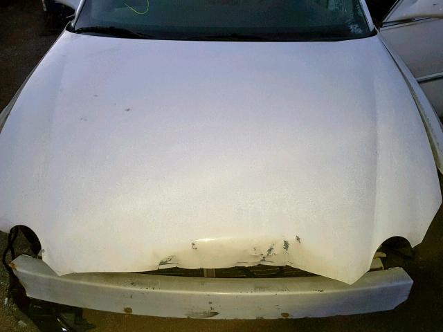 2G4WD582771128411 - 2007 BUICK LACROSSE C WHITE photo 7